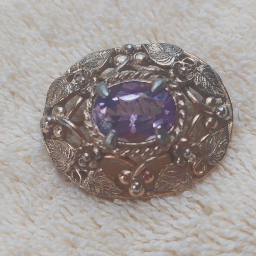 Vintage Art Nouveau Silver Faceted Amethyst (purple) stone Brooch Pin